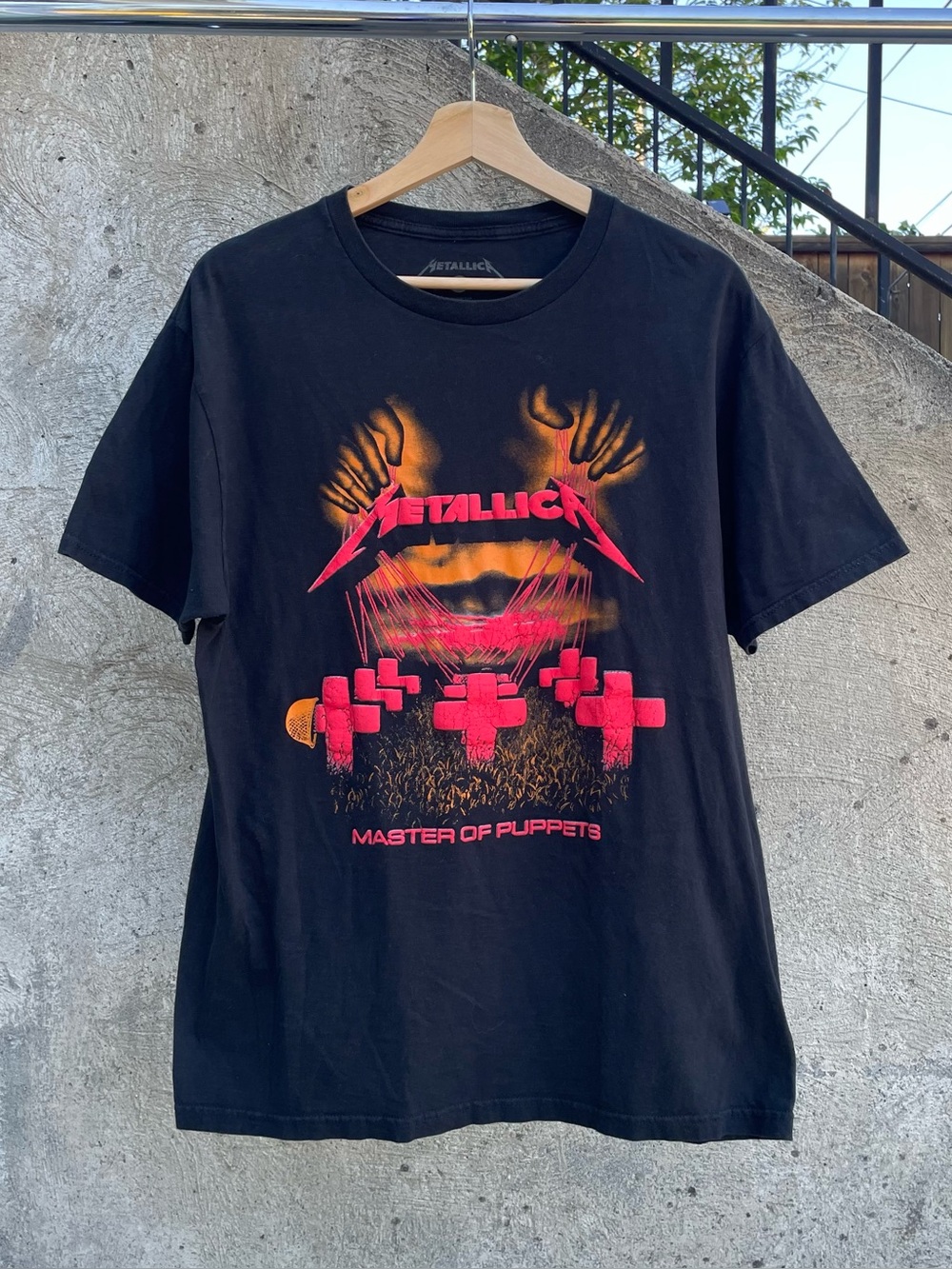 Metallica “Master of Puppets” band tee size XL
